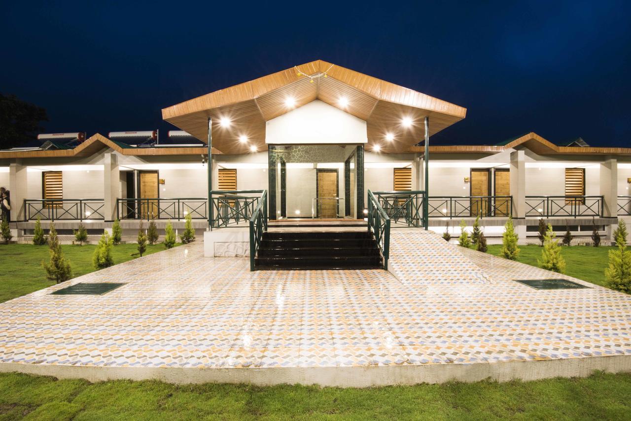 Miraya Hotel Панчгані Екстер'єр фото